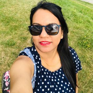 Meet your Posher, Urvashi